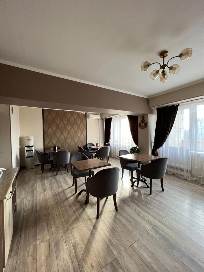 Seven Hotel Bichkek Extérieur photo
