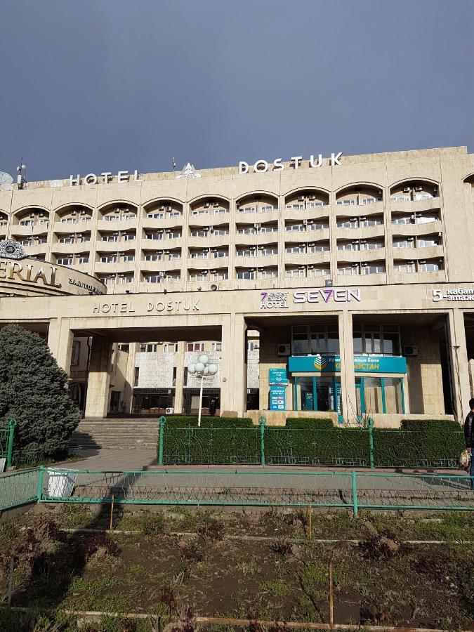 Seven Hotel Bichkek Extérieur photo