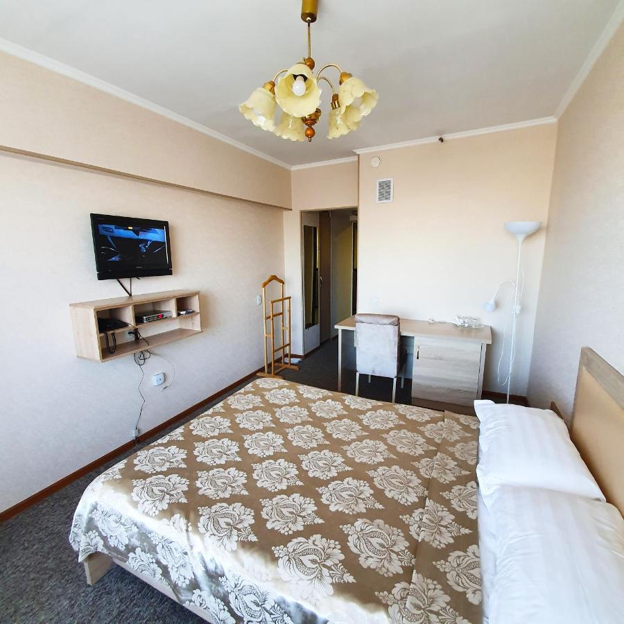 Seven Hotel Bichkek Extérieur photo